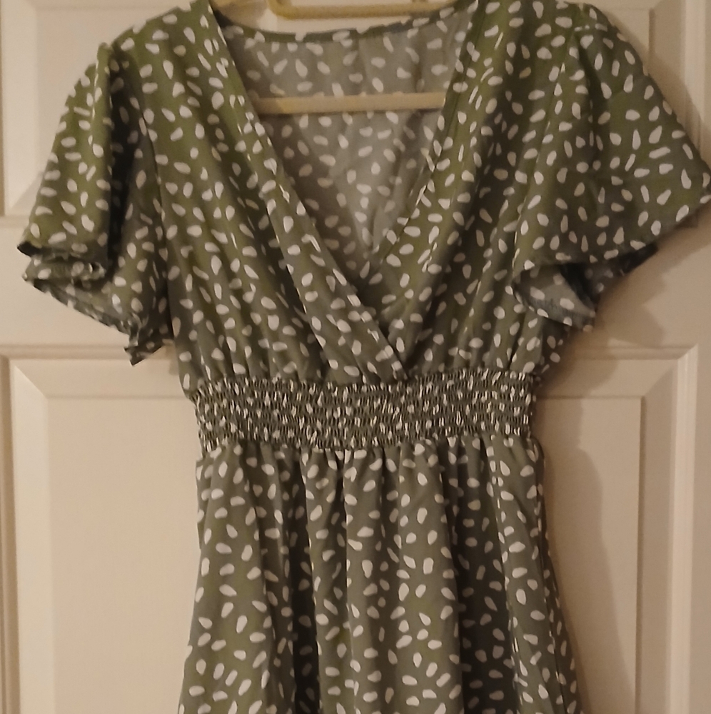🤩FINAL SALE🤩 Green Polka Dot Mini Dress